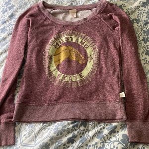 Light crew neck shirt